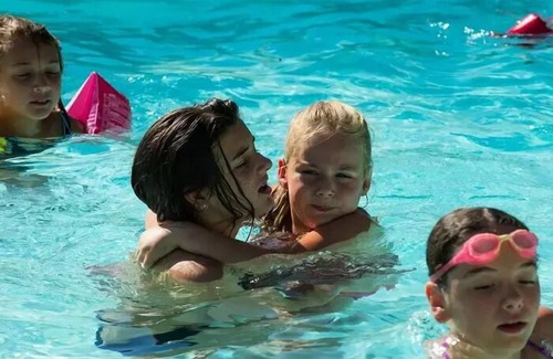 Estang Ski Chalet | Camping Les Lacs De Courtès* - Chalet Eden 3 Rooms 4 People