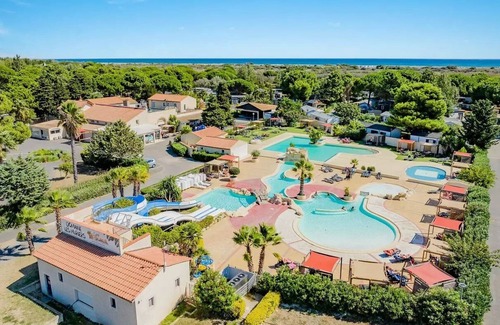 Les Cabanes de Fleury House | Camping Les Mûriers* - VIP Cottage TV Air Conditioning Plancha 3 rooms and 2 bathrooms 4 people