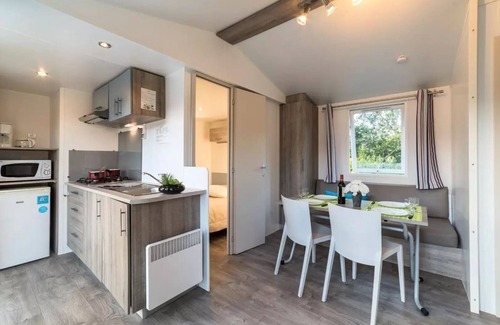 Plougasnou House | Camping maeva Respire Le Domaine de Mesqueau * - Mobile Home SIMPLY Riviera 3 Rooms 4 People + TV