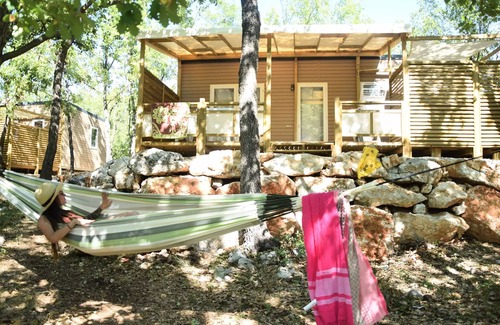 Bauduen House | Camping Tikayan Rives du Lac de Sainte Croix* - Tennessy mobile home with 2-room jacuzzi for 2 people Air-conditioned