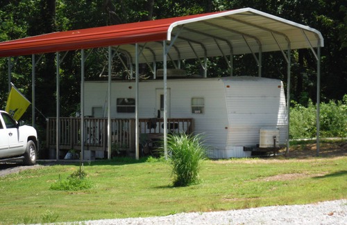 Sesser RV Rental | Camping with out the hassle! Smart TV and 50 Mbps Wi-Fi!
