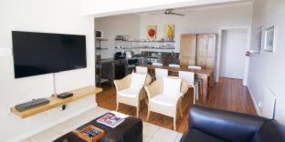 Camps Bay House | Camps Bay Village - Stone Cottages