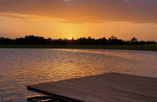 Olney RV Rental | Campsite #8 with Lake Access