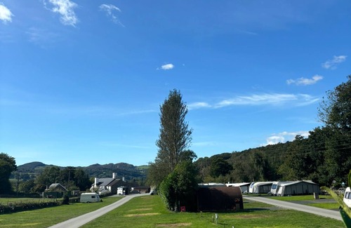 Tabor RV Rental | Campsite close to Dyfi Bike Park,Cader Idris,Mach Loop,Snowdon and Zip World.