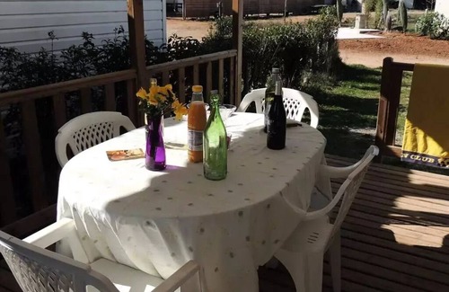 Boisseron House | Campsite Domaine de Gajan * - Mobile home Comfort HOLIDAY 25m2 (2 bedrooms) with covered terrace TV INCLUSE 5 people