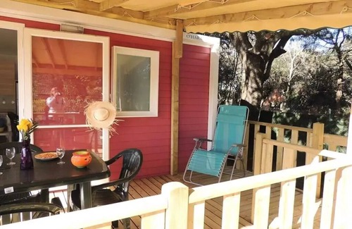 Boisseron House | Campsite Domaine de Gajan * - Mobile home Comfort + LIFE PMR 32m2+TV included (2 bedrooms) - covered terrace - Clim 4 people