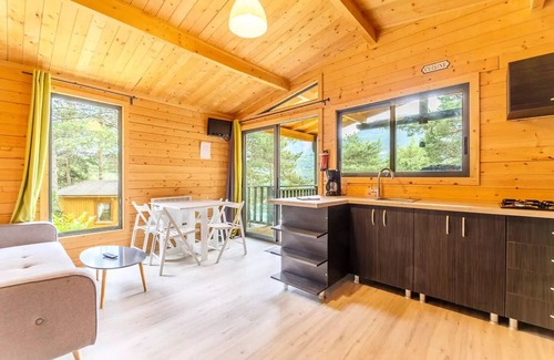 La Salle-en-Beaumont Ski Chalet | Campsite Le Champ Long * - Comfortable 3 bedroom cottage for 6 people