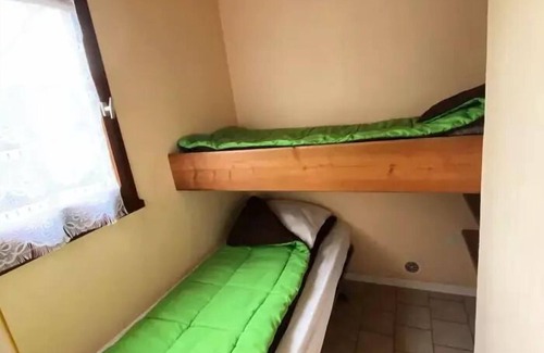 Saint-Rome-de-Tarn Ski Chalet | Campsite La Cascade * - House-Chalet 30-35m² - n°208 4 people. TV washing machine deckchair (July and August: Friday/Friday) 4 people