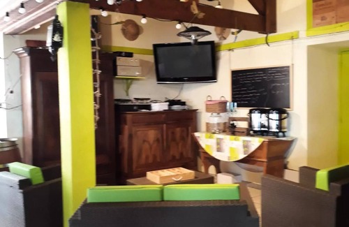 Peyrignac House | Campsite LA GARENNE * - 20 Residence La Futaie 32m2 Terrace Covered , 3 bedrooms, dishwasher + TV 6 persons