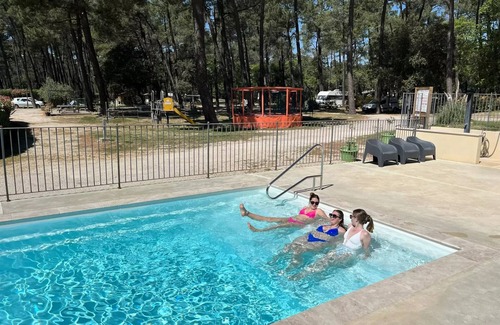 Bollene House | Campsite La Simioune in Provence * - MH PREMIUM MONTSEREIN Air-conditioned - view on forest- 2 bedrooms+ dishwasher +TV (2 adults+2children) 2 to 4 people - 2 pers. i