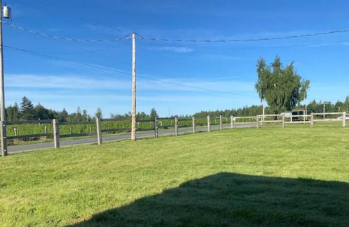 Ferndale RV Rental | CAMPSITE Limerick fields CAMPSITE ONLY on June Bud Farms