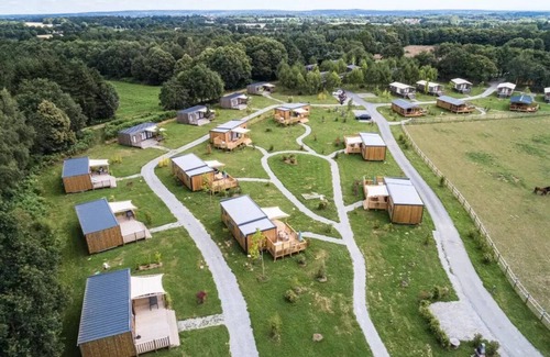 Caro Ski Chalet | Campsite maeva Respire Domaine de Kervallon * - Chalet Comfort Premium 3 Rooms 4 People PMR + TV