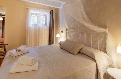 Sant Esteve de Guialbes House | Can Baiell – Country house surrounded by nature