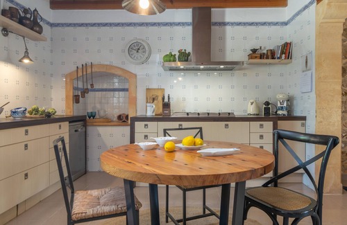 Puerto de Pollensa House | CAN CUARASSA - Spectacular traditional house facing the sea. Free WIFI.