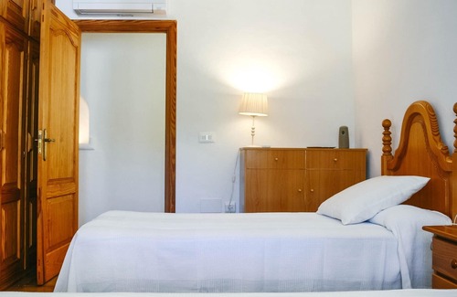 Sant Carles de Peralta Villa | Can de Baix - Three Bedroom Villa, Sleeps 6