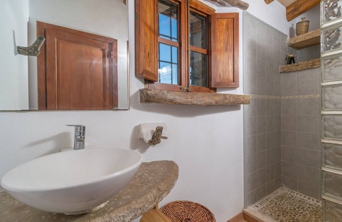 Llubi Villa | CAN GREVER - Charming country house with private pool. Ideal for couples.