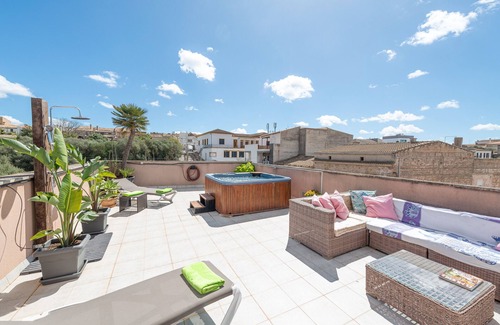 Maria de la Salut House | CAN JOAN (MARIA) - Magnificent townhouse with pool and free WiFi