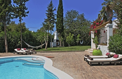 Santa Eulalia del Rio House | Can Lorac - House in Cala Llonga 3 bdrm close to the beach shops and restaurants