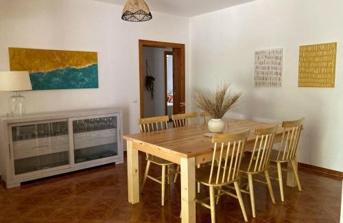 Pilar de la Mola House | CAN MARIANO BARBER