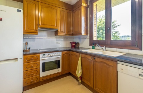 Bescano House | Can Noguer – House with pool and garden