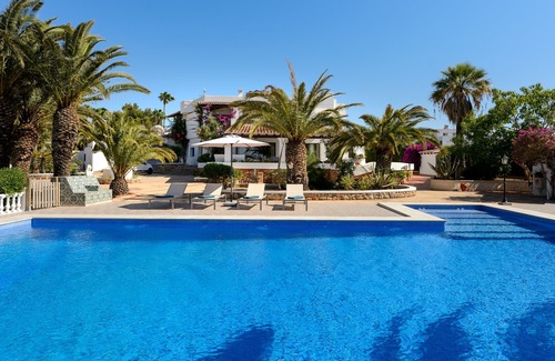 San Antonio Bay Villa | CAN RAVI, Villa. Ibiza. Charming villa on the bay of San Antonio