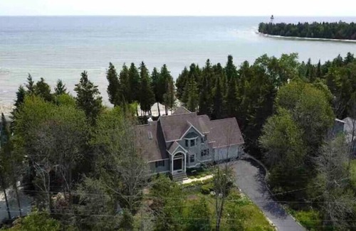 Baileys Harbor House | Cana Cove Lookout