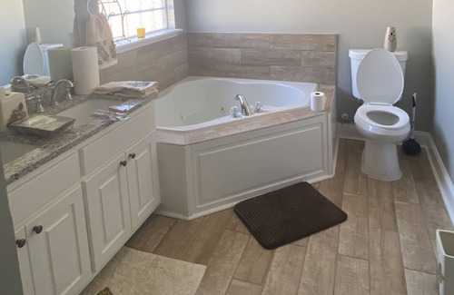 Albany House | Canaan 1: Albany’s Elite: Newly Renovated, Spacious in Wonderful Neighborhood!