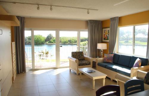 Pompano Beach Resort | Canada House Beach Club Resort