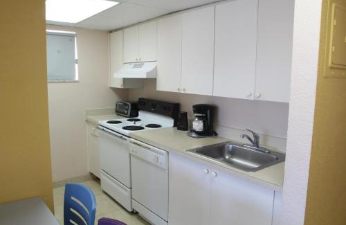 Pompano Beach Resort | Canada House Beach Club Resort