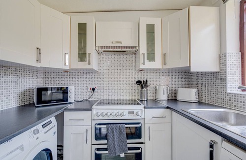 Rotherhithe Apartment | Canada Water 2-Beds, Sleeps 6, WiFi, Free Parking