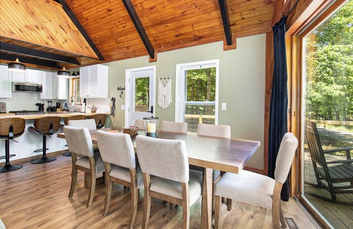 Canadian Lakes Ski Chalet | Canadian Lakes Chalet with Hot Tub & Movie Theater
