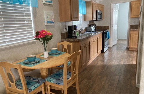 Lake Placid Resort | Canadian Winter Haven@Lake Grassy Resort Special Jan-April 90 day Min. 69 Daily