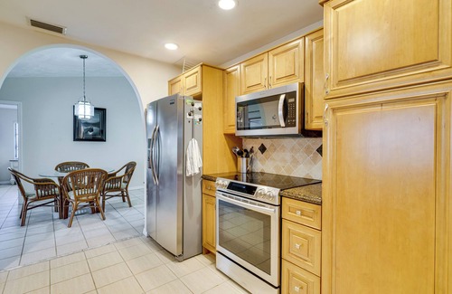 Fort Myers House | Canal-Front Gem w/Lanai & Dock in Cape Coral