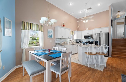 Nettles Island House | Canal Front! Stunning, beautifully updated 3-bedroom, 2.5-bath coastal-style beach home