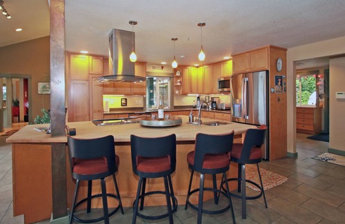 Belfair House | Canal O'Neal, Gathering Place on the Hood Canal in Belfair, WA