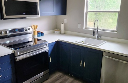 Fort McCoy House | Canal-Side Adventure Base – Kayak, Fish & Ride Near Lake Delancy