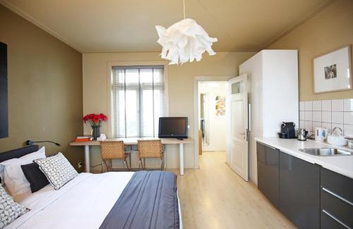 Grachtengordel-West Bed & Breakfast | Canal Studio Apartment