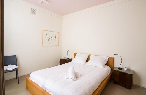 Jordaan Apartment | Canal View Apartment - Jordaan