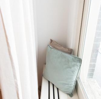 Jordaan House | Canal View Apartment