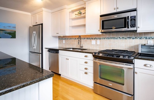 Canandaigua Condo | Canandaigua Lake Front Condo, Beach Access, PickleBall, Tennis, Hiking