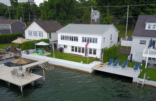 Canandaigua Cottage | Canandaigua Lake Rental Cottage-Perfect for Summer, wine tours or ski vacations
