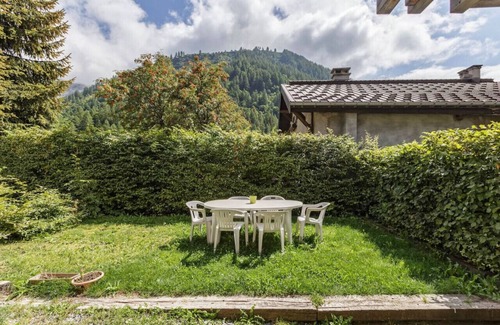 Montroc Apartment | Canari - Cosy 4pax Montroc | View | Quiet | Bus Train 250m