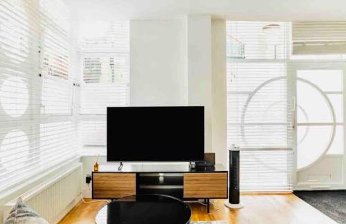 Limehouse Apartment | Canary wharf Luxury apartment