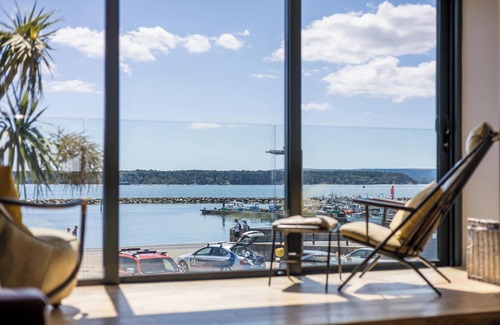 Poole House | Candle Island View - Harbour Views