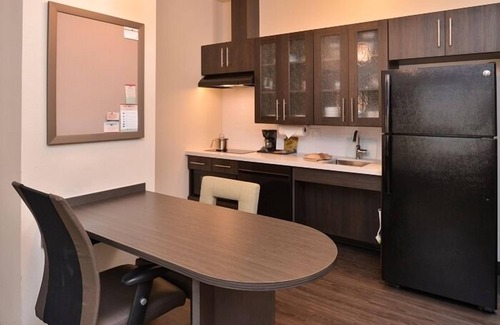 Austin Hotel | Candlewood Suites Austin Airport by IHG