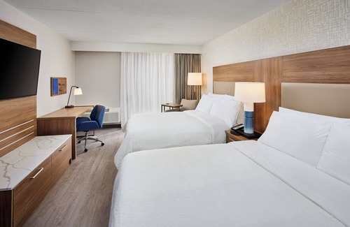 Burlington Hotel | Candlewood Suites Burlington Conference Centre by IHG