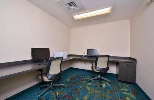 Harrisburg - Hershey Hotel | Candlewood Suites Harrisburg-Hershey by IHG