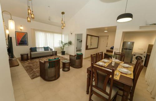 Candolim Apartment | Candolim's New 3BHK-Azure Luxury Penthouse Next to Starbucks, 6 minutes walk to Beach - By Lembranca