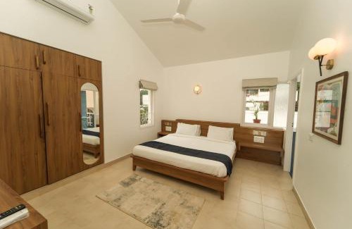 Candolim Apartment | Candolim's New 3BHK-Azure Luxury Penthouse Next to Starbucks, 6 minutes walk to Beach - By Lembranca