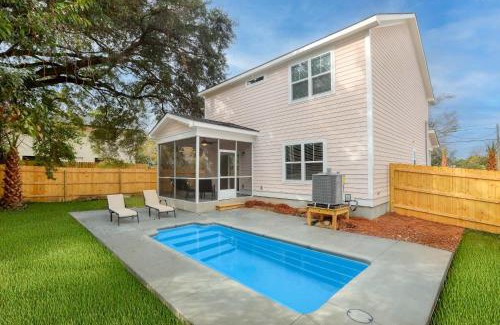 North Charleston House | Candy Cloud- Pool- Park Circle mins to Dtwn